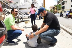 Autoridades realizan operativo para rescatar de calles menores indigentes