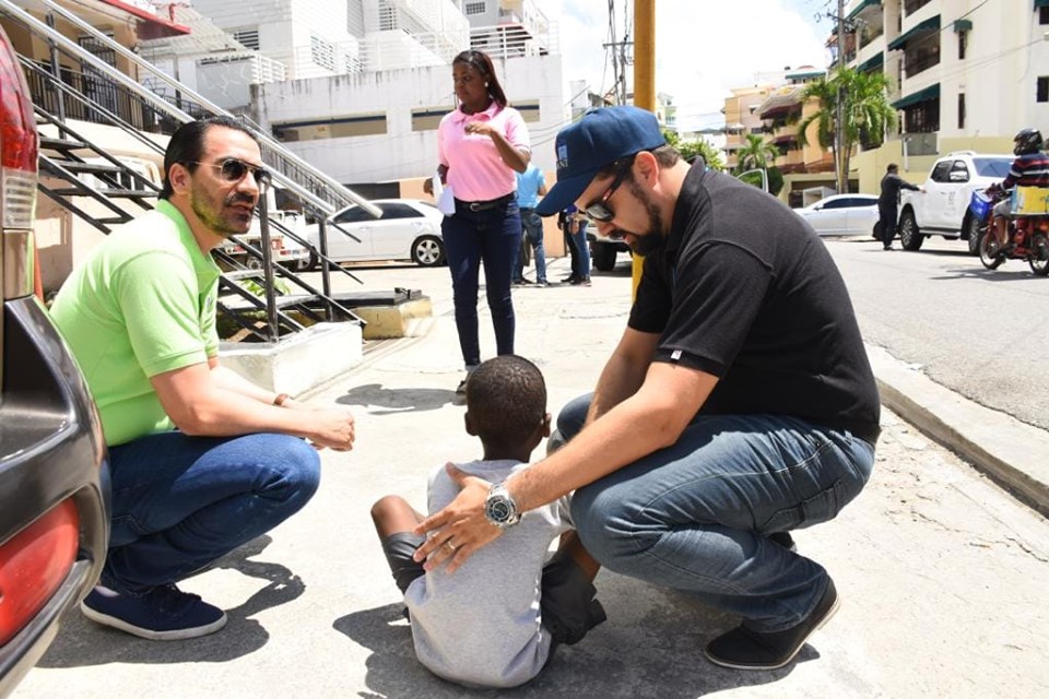 Autoridades realizan operativo para rescatar de calles menores indigentes imagen