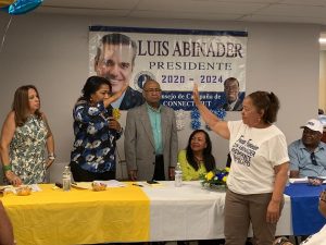 CONNECTICUT: Proyecto Abinader juramenta equipo femenino