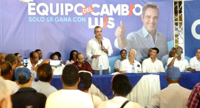 Abinader promete detener la entrada al país de haitianos indocumentados imagen