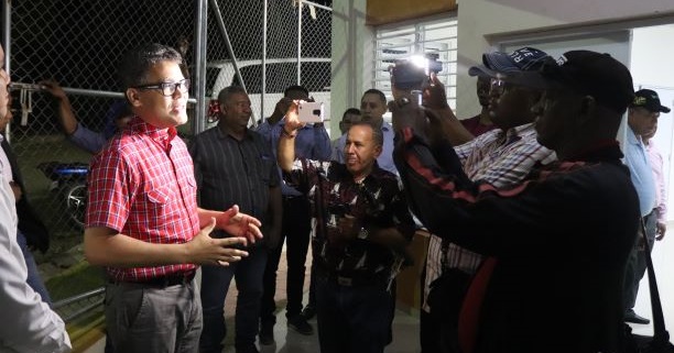 Carlos Peña cree Gobierno esconde crisis en sector turismo dominicano imagen