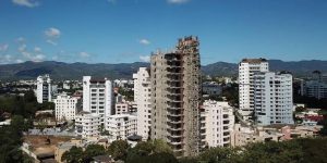 Bomberos de Santiago advierten no tienen acceso a los edificios altos
