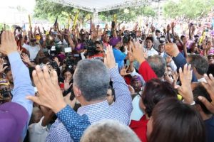 Leonel proclama que inició desde ya el conteo regresivo para el triunfo Leonel proclama que inició desde ya el conteo regresivo para el triunfo