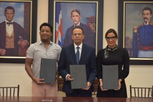 Educación y expitcher Pedro Martínez construirán Ciudad Deportiva Escolar Educación y expitcher Pedro Martínez construirán Ciudad Deportiva Escolar