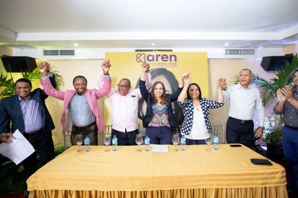 Karen Ricardo juramentó movimiento de enfermeras que le apoyan imagen