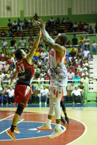 Cañeros vencen a los Leones en la LNB Banreservas