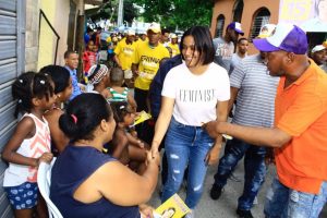 Aspirante diputada afirma hace falta liderazgo conecte con el ciudadano Aspirante diputada afirma hace falta liderazgo conecte con el ciudadano