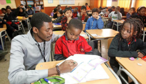 Llaman a despolitizar la escuela en Haití