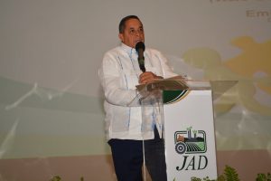 PUNTA CANA: IAD afilia 39 mil productores en cooperativas