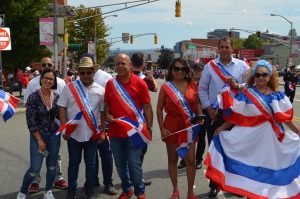NEWARK: Cientos participan en la clausura de la Parada Dominicana