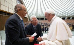 Médicos de «Somos» Nueva York intercambian con el papa Francisco Médicos de «Somos» Nueva York intercambian con el papa Francisco