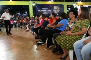 Mujeres de SDE apoyan proyecto presidencial de Andrés Navarro