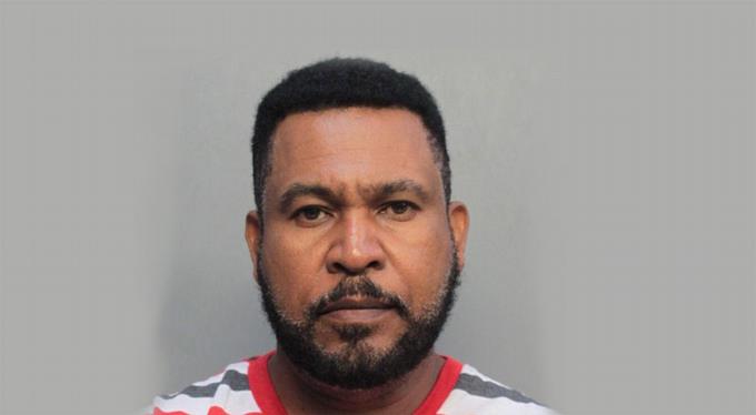 MIAMI: Detienen pastor dominicano acusado de violar a dos niñas imagen