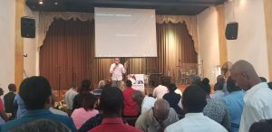 Carlos Peña invita sacar al «Diablo» del poder en elecciones del 2020