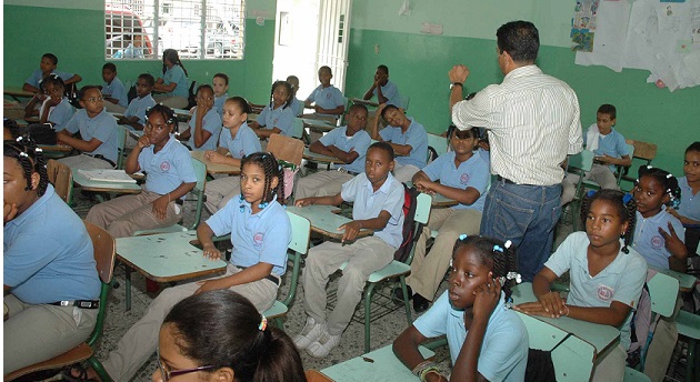 Educación emplea a 7.000 profesores aprobaron concurso de oposición imagen