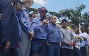 Expresidente dominicano ve posible una «revolución» tras las primarias