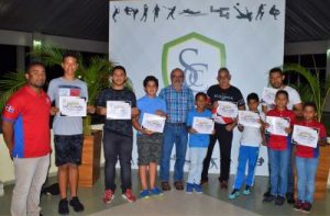 Carlos Moscoso gana simultánea ajedrez Santiago Country Club