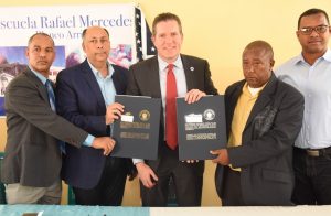 Senador de EEUU destaca riqueza cultural del Cibao