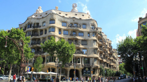 Barcelona combate entrada de autos: sube precio del aparcamiento imagen