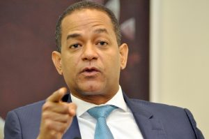 Valentín dice estar preparado para enfrentar adversario en Santiago