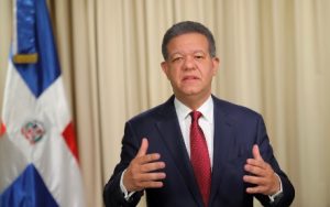 Queda sellada la división del PLD; Leonel F. renuncia de este partido