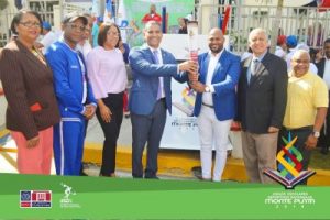 Antorcha Juegos Escolares es recibida por autoridades educativas