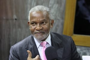 Llama Gobierno a establecer con tiempo estrategias de educación