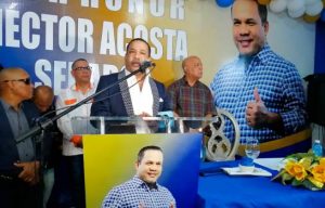 BONAO: Cantante Héctor Acosta inaugura comando de campaña