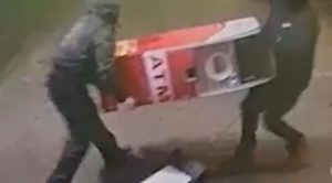 Ladrones roban cajero automático en Nueva York con cientos de dólares