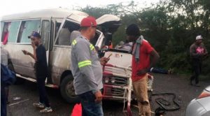 Tres muertos y 12 heridos en la carretera Montecristi-Dajabón