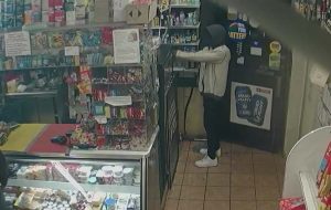 Ladrones invaden negocios en Brooklyn, Queens y El Bronx