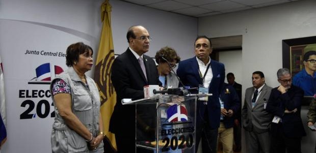 JCE: 100% de las mesas han sido instaladas con éxito en toda la RD imagen