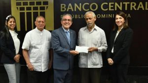 MOCA: Voluntariado BCRD dona RD$200,000 para drenaje pluvial