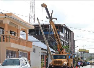 CABRERA: EDENORTE instala servicio de energía eléctrica de 24 horas