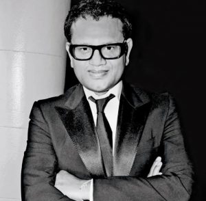 El indio Naeem Khan cerrará Fashion For Held de DominicanaModa 19