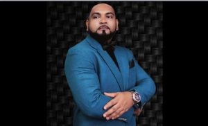 Carlos Manuel “La Esencia” presenta nuevo tema “No te contaron mal”