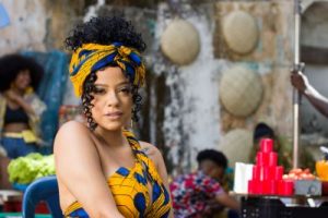 Artista urbana La insuperable lanza tema «Tengo derecho»