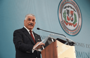 Reafirman compromiso con el uso correcto bandera y símbolos patrios