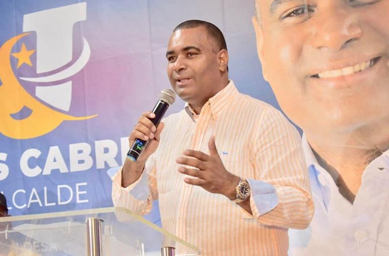 PUERTO PLATA: Precandidato alcaldía exige a JCE reconteo de votos imagen
