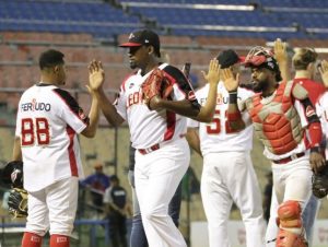 Leones, Gigantes y Toros obtienen victorias en beisbol