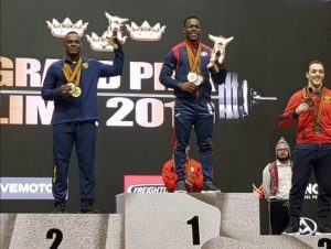 Zacaríaz Bonnat gana tres medallas en el Grand Prix de Pesas