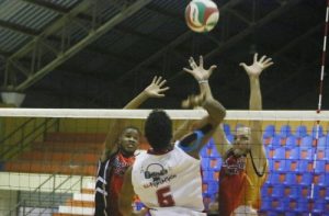 La Cancha y José Leonte López ganan semifinal Voleibol Moca