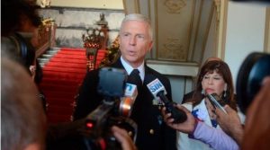 Jefe del Comando Sur EE.UU está en RD; habla de narcotráfico y seguridad Jefe del Comando Sur EE.UU está en RD; habla de narcotráfico y seguridad