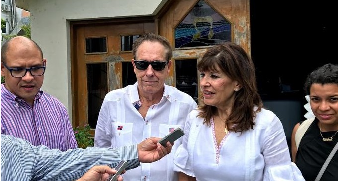 Danilo Medina y Ray Guevara pidieron a EE.UU supervise próximos comicios imagen