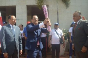 INEFI continúa recorrido de antorcha de los Juegos Escolares