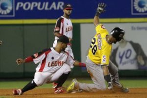 Leones dominan Aguilas; triple empate en tercer lugar beisbol