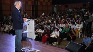 Candidato PRM plantea 10 medidas para proteger a dominicanas