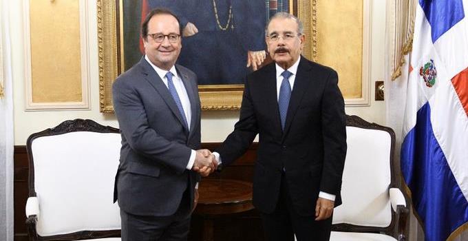 El expresidente francés François Hollande visita a Danilo Medina imagen