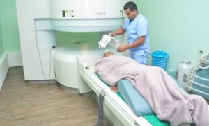 Hospital Fuerzas Armadas instala equipo de Resonancia Magnética