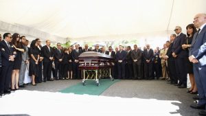 Sepultan al padre de Danilo Medina en el cementerio Cristo Redentor Sepultan al padre de Danilo Medina en el cementerio Cristo Redentor